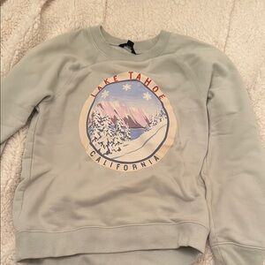 Lake Tahoe Graphic Sweater - Ice blue